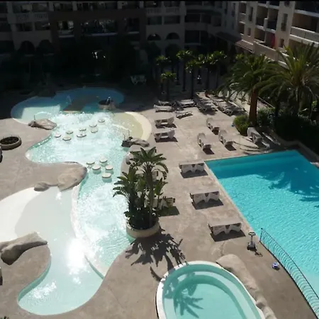 아파트 T2 Lumineux A Pied Terrasse Piscine 칸느